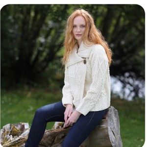 Aran Cardigan 100% Merino Wool . Beautiful craftsmanship. Made in Ireland 🇮🇪